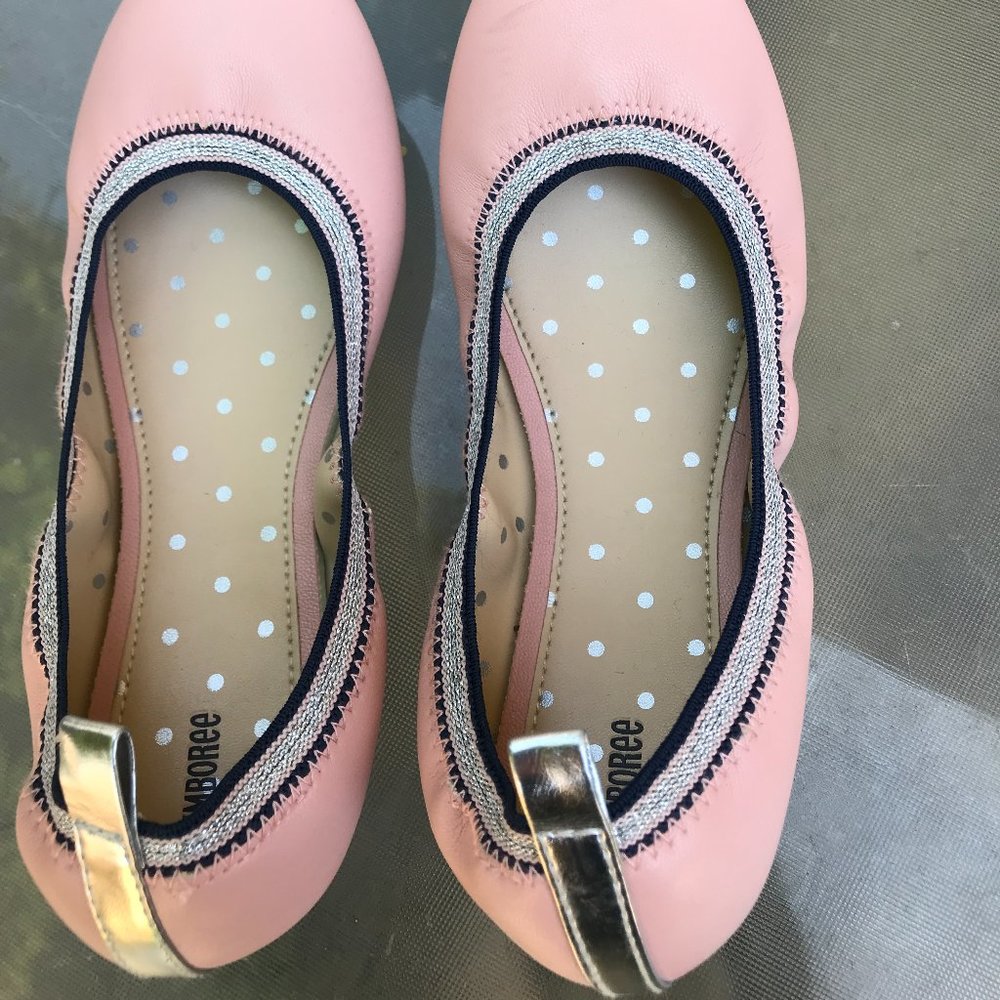 NEW Gymboree girls shoes pink inside the sole are polka dots  size 2